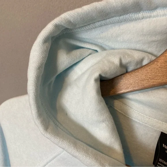 THE NORTH FACE WOMENS HOODIE, SZ-MED, BABY BLUE, EMBLEM AND POCKET ON FRONT - Picture 3 of 9